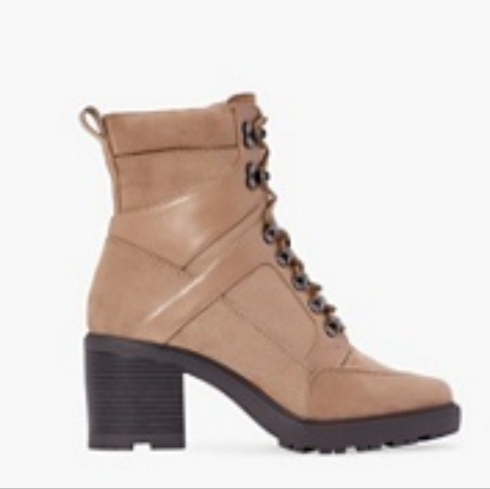 A Tan color boot size 12